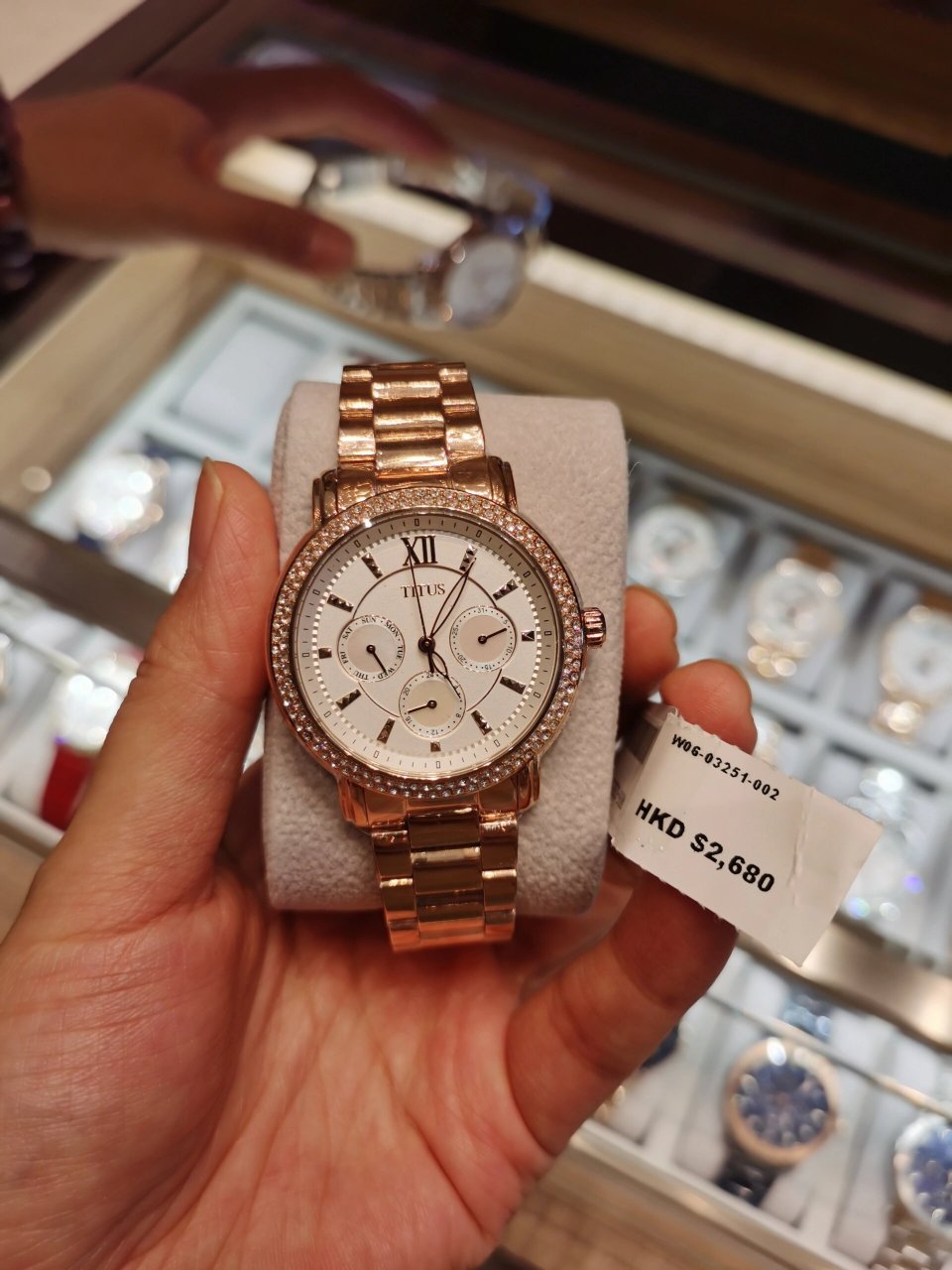 香港时间廊-titus铁达时手表代购    年初,为了照顾老人和孩子,我从