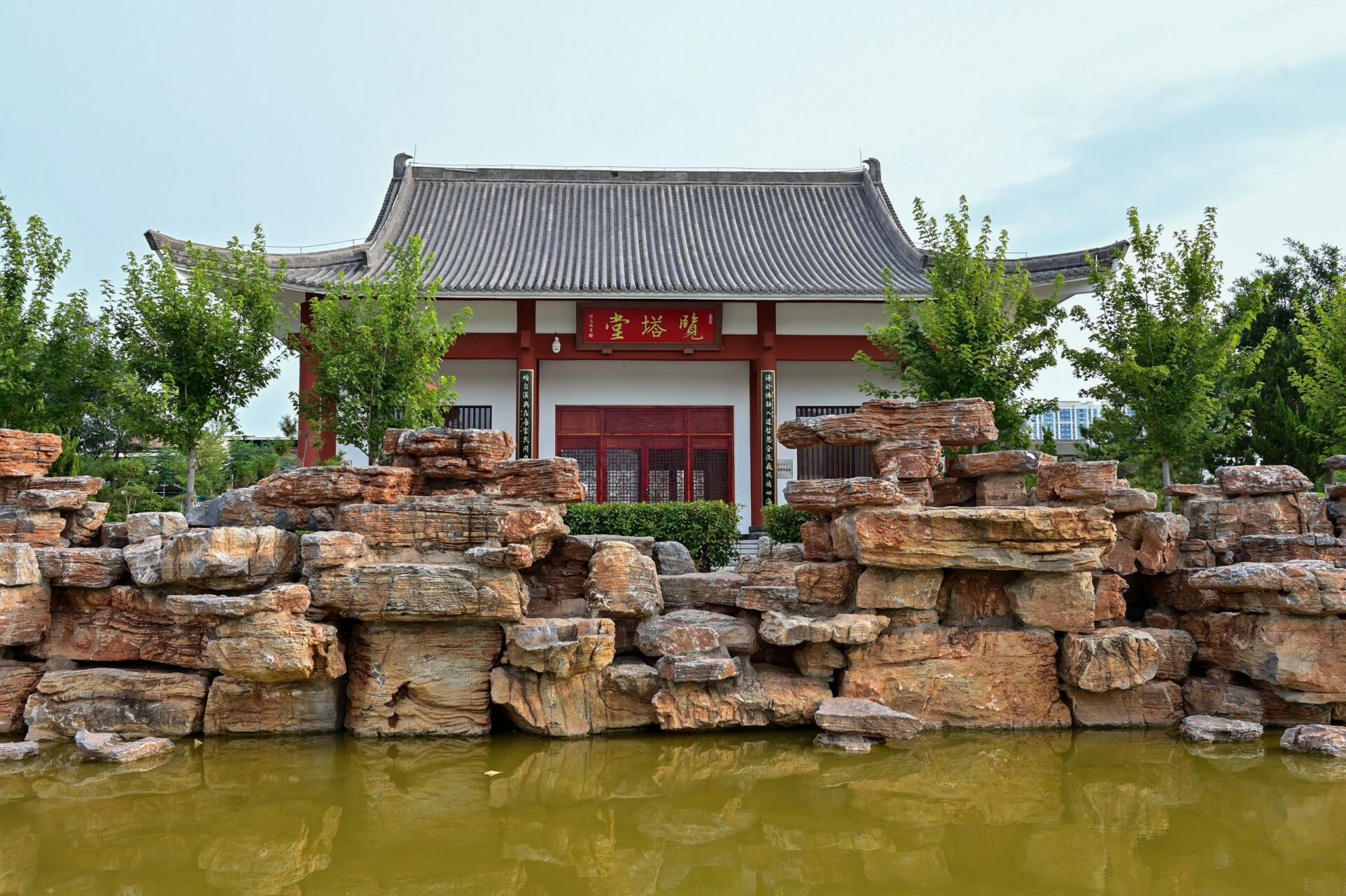 地上文物看山西之运城市临猗县双塔公园 双塔又称"雁塔",坐落在山西省