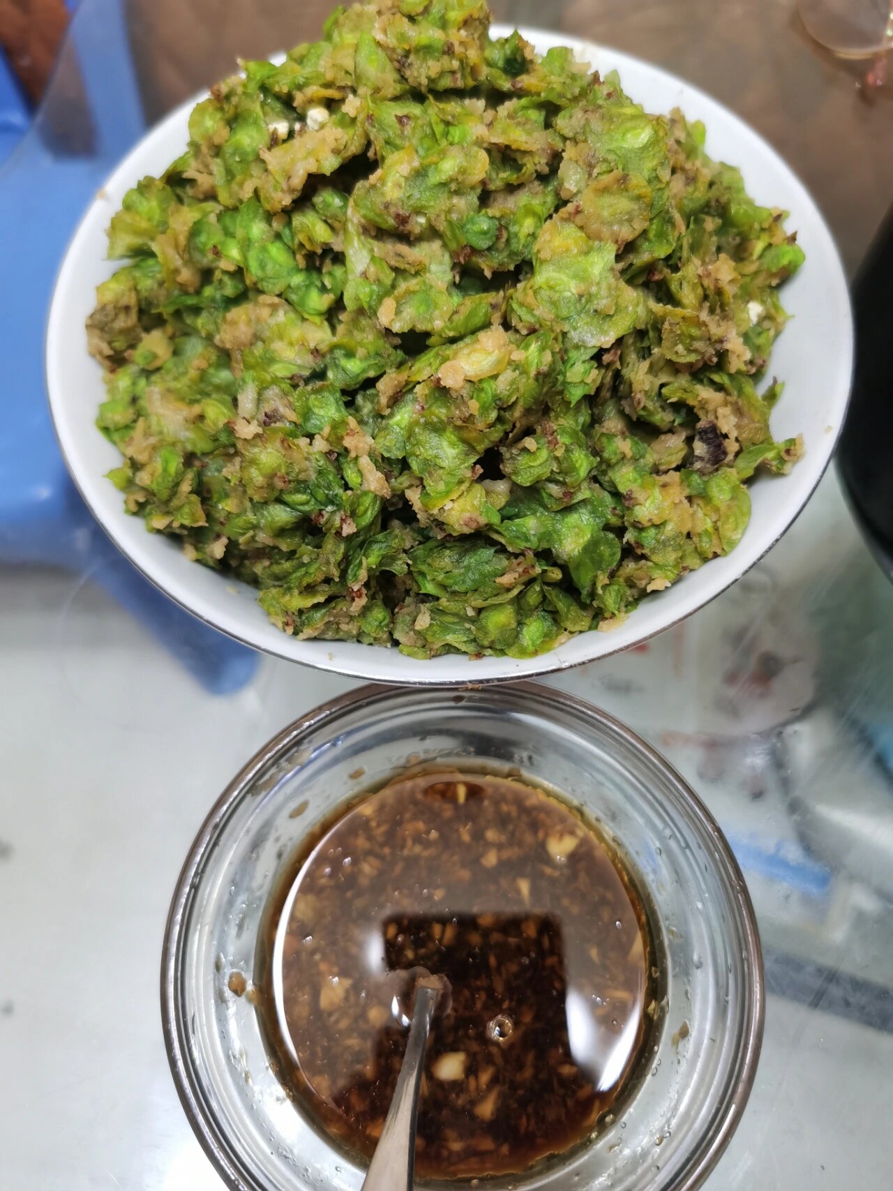 记得小时学过一篇课文叫《榆钱饭》 小时学过一篇课文,叫《榆钱饭》