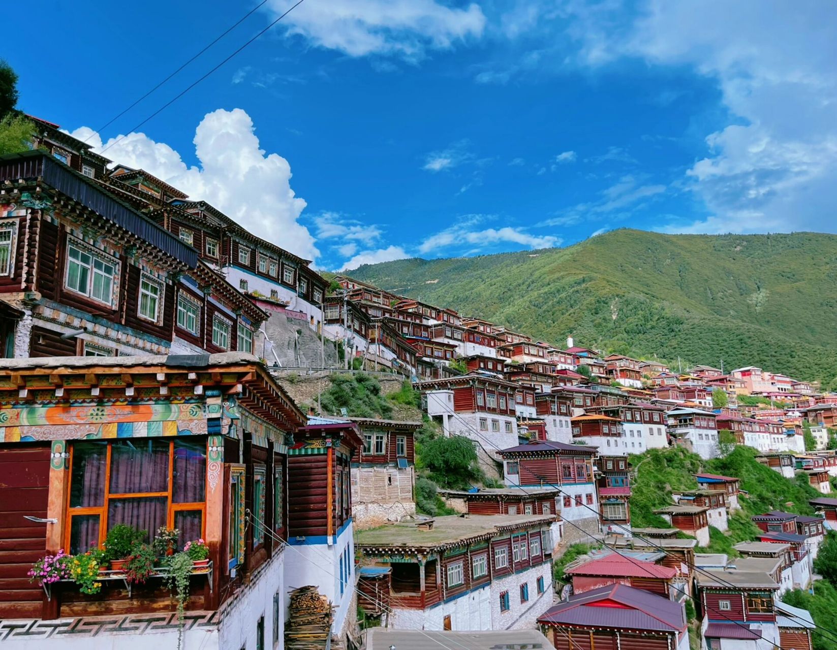 白玉县 白玉寺山坡上巷子里的藏式生活