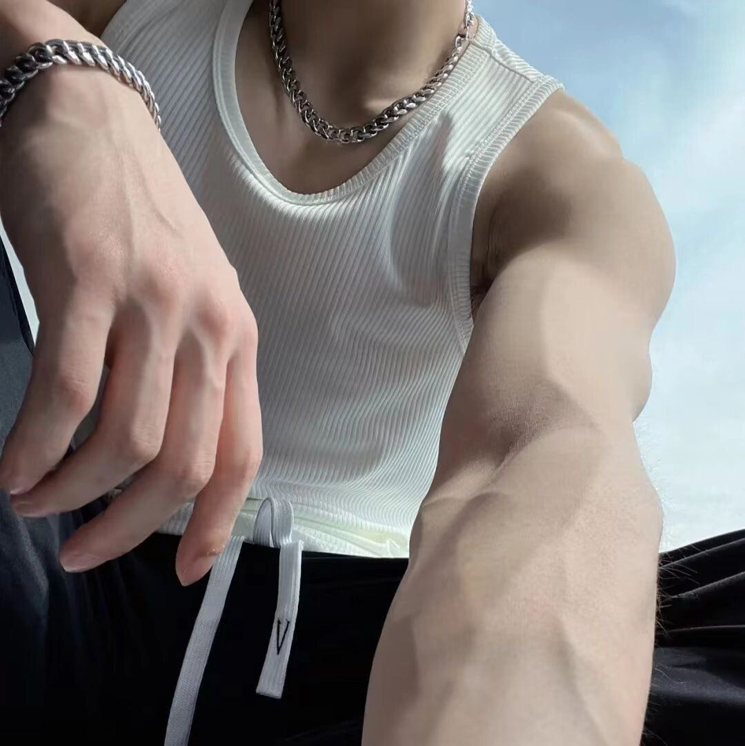 💭肌肉帅哥头像