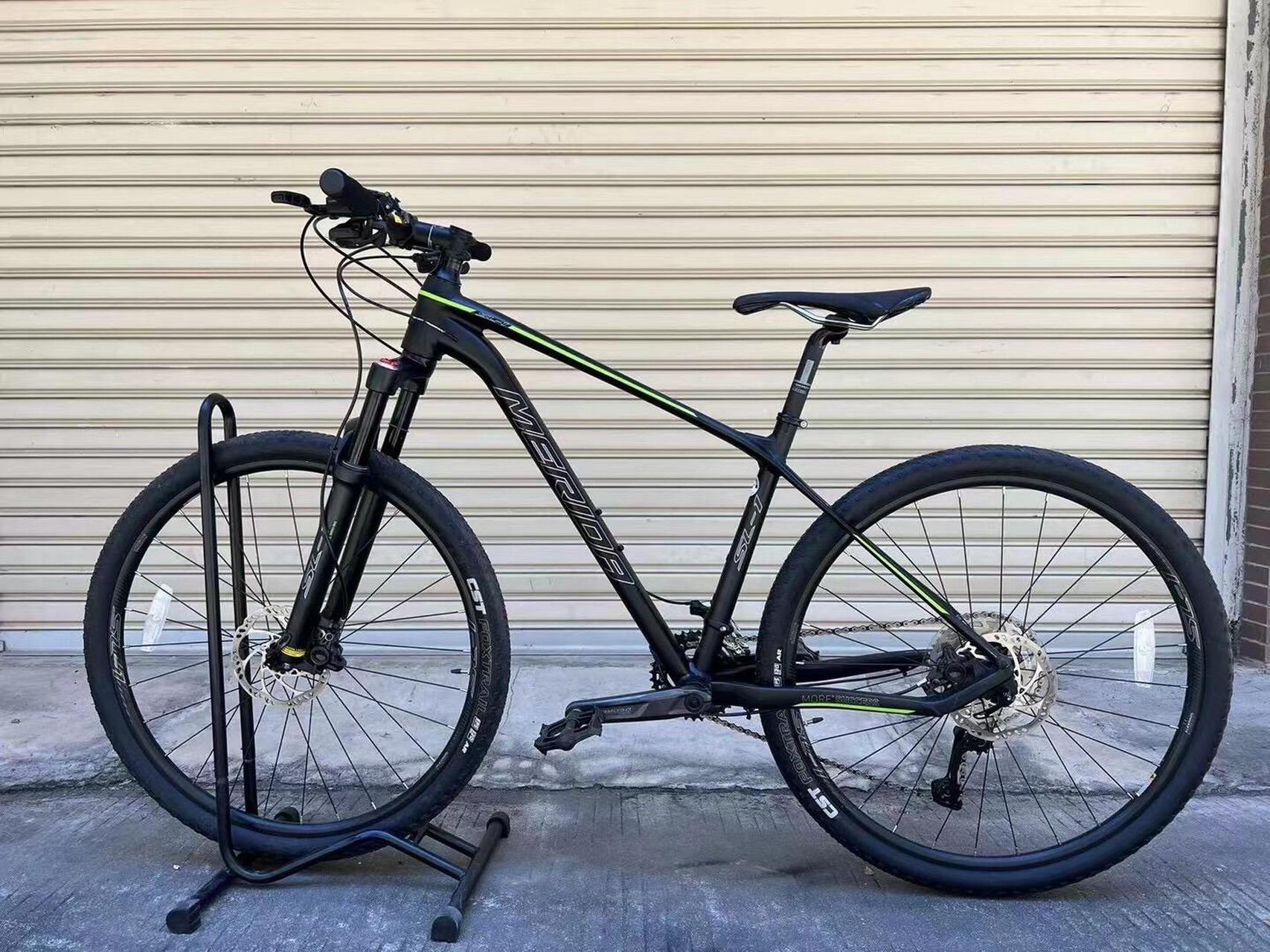 美利达挑战者sl1,22速油碟,中空牙盘,线控锁死,气压前叉,车架17轮径