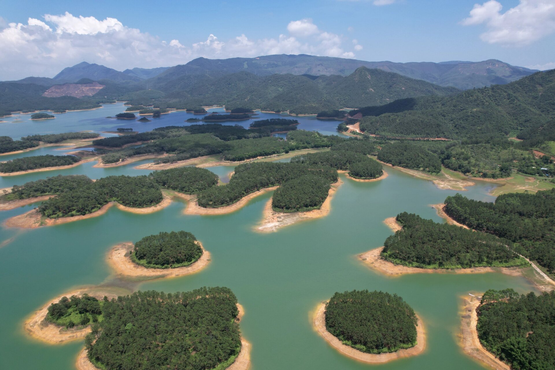 台山大窿洞水库 台山端芬大窿洞水库 天气晴朗,用无人机拍摄,全是大片