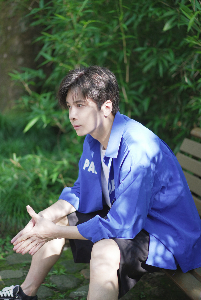 一起出来啥太阳[得意][微风] #一张照片欢迎夏天##李智楠