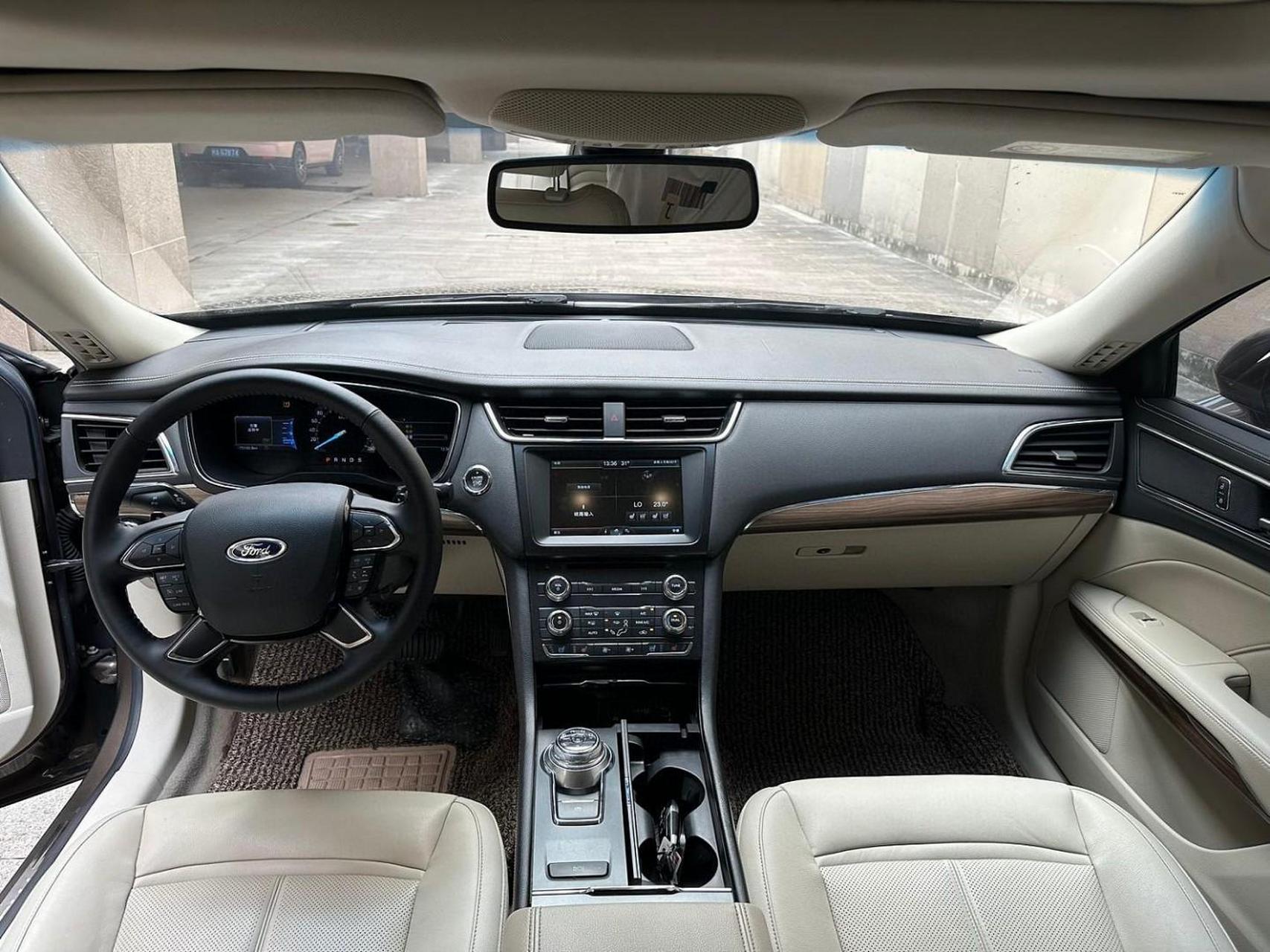 福特2015款金牛座2.0gtdieco. 福特 2015款金牛座 2.