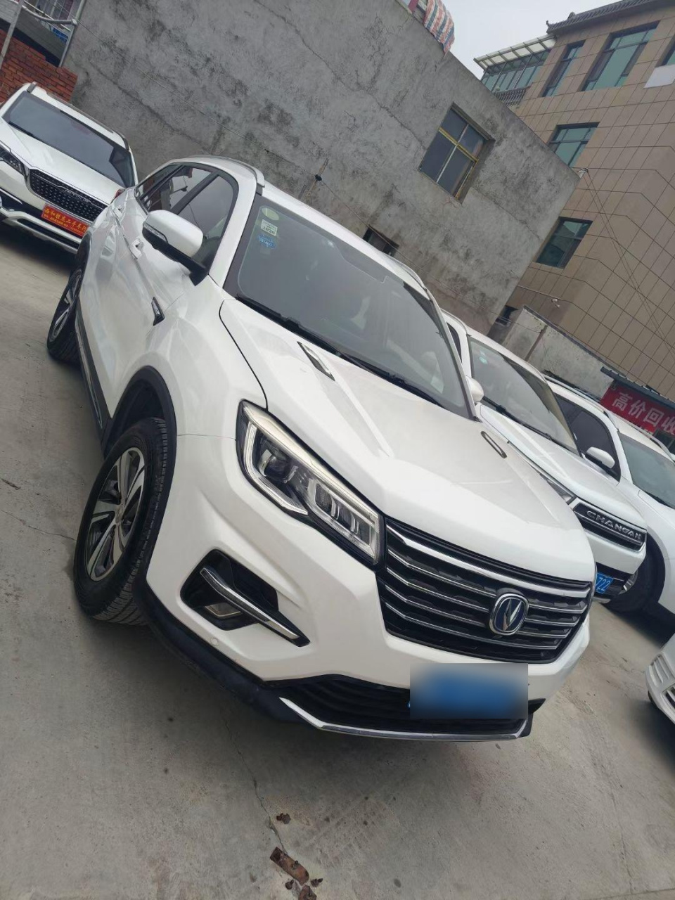 到店18年长安cs75手动高配!全景天窗1.