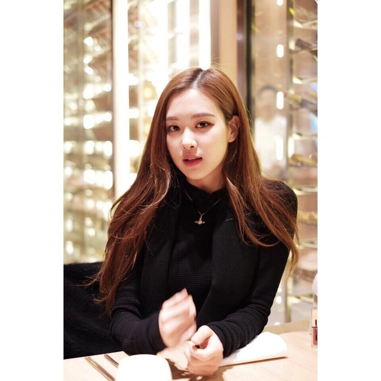 05朴彩英|rosé|头像