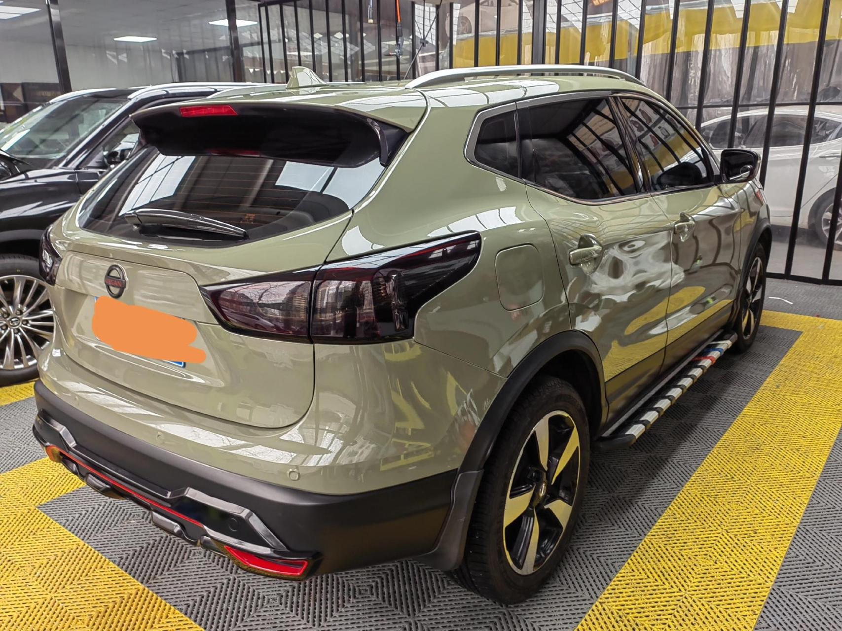 逍客改色白变水晶装甲绿