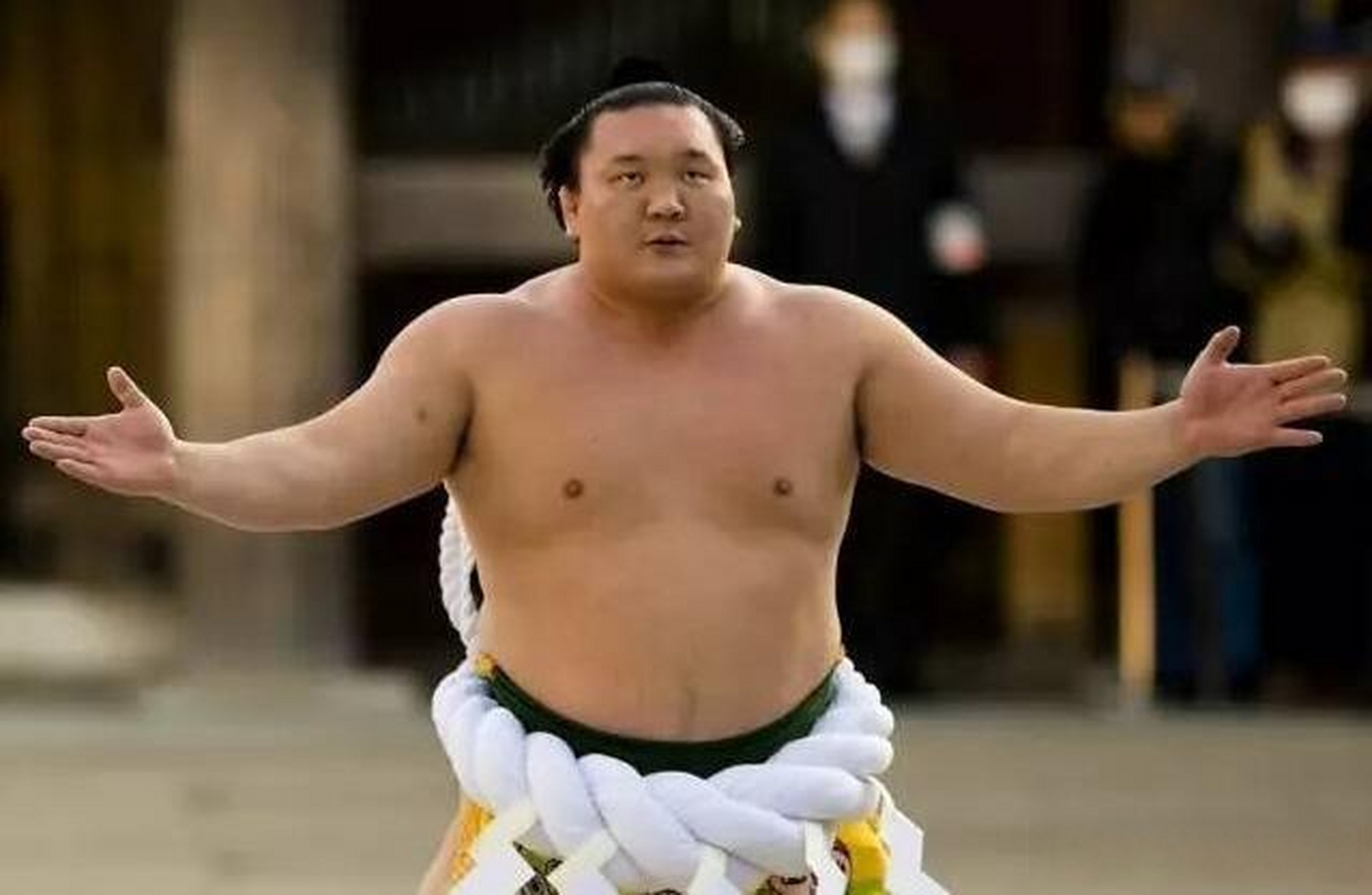 朝青龙和白鹏性格迥异,结局不同,你赞同谁的选择 尽管又很多证据表明