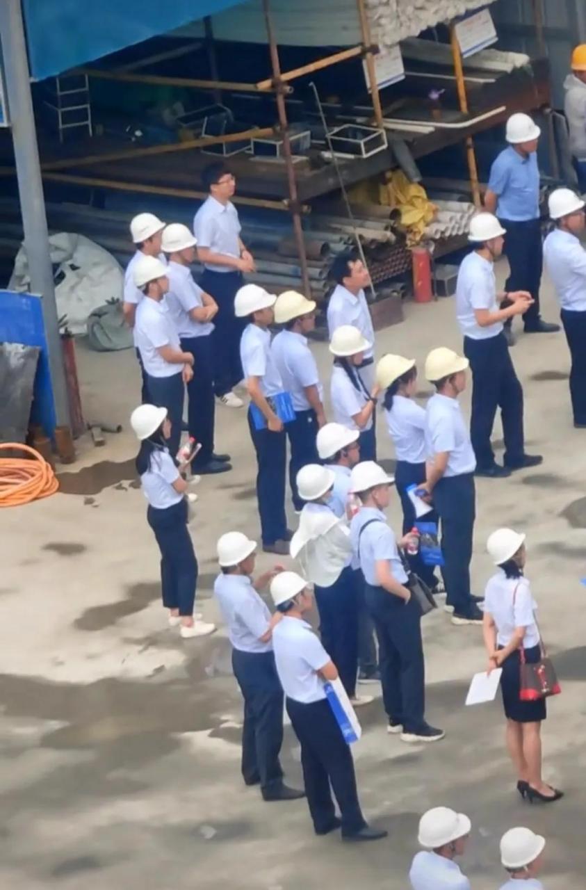 这么多白帽子,烂尾楼他们得负一半的责任