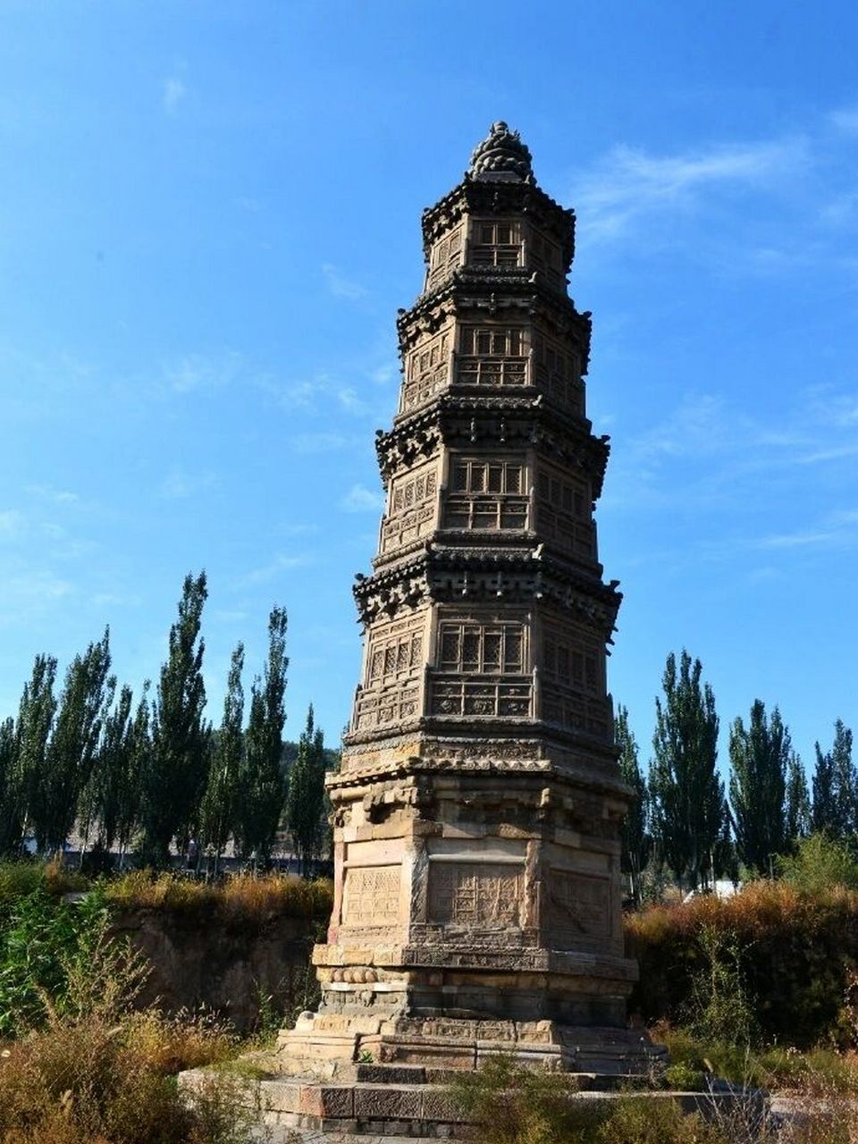 99景区开放时间:全天 99地址:吕梁·兴县  蔡家崖乡胡家沟村内