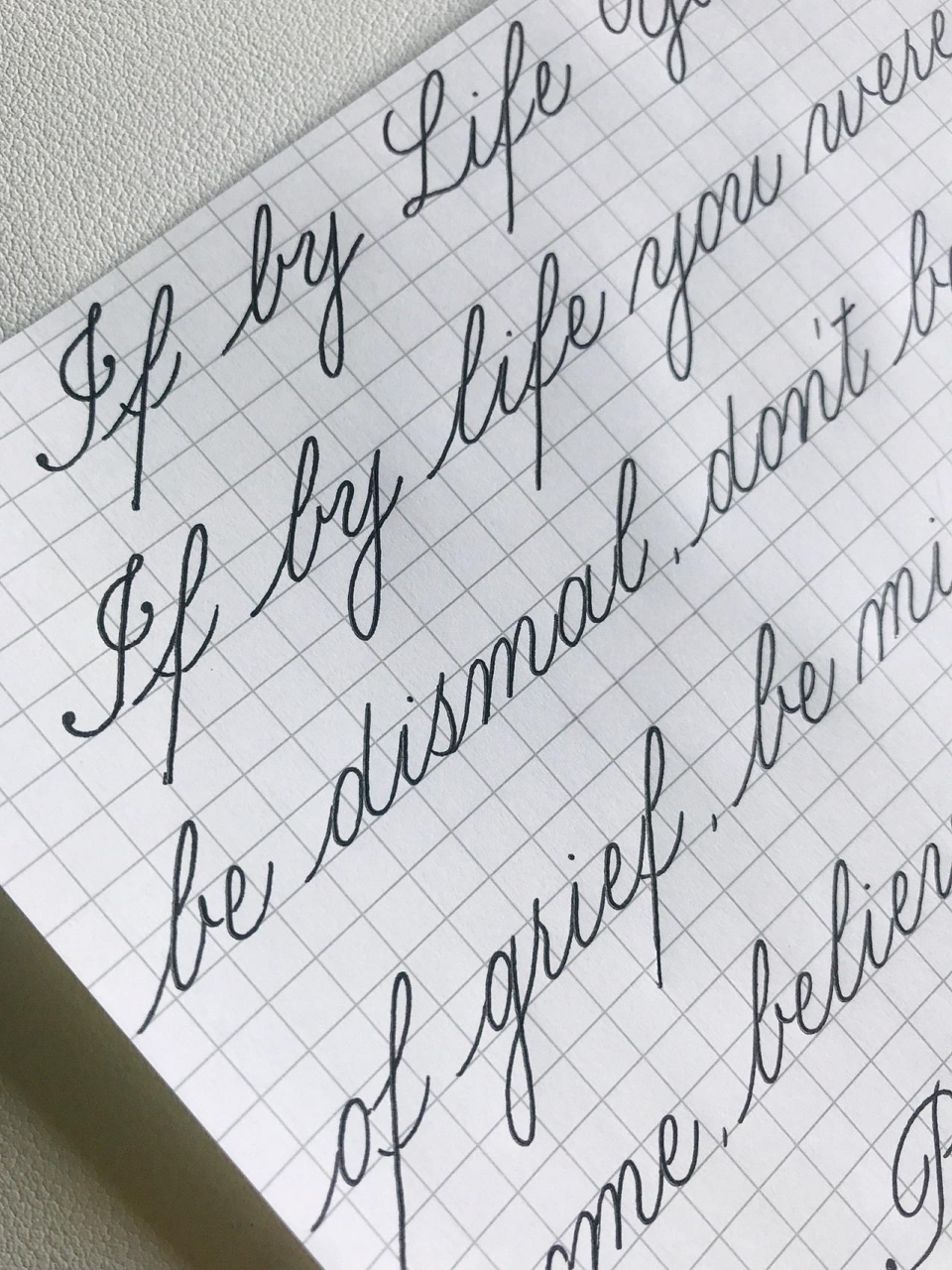 分别用三种字体书写·花体/手写体/衡水体 图一: 假如生活欺骗了你