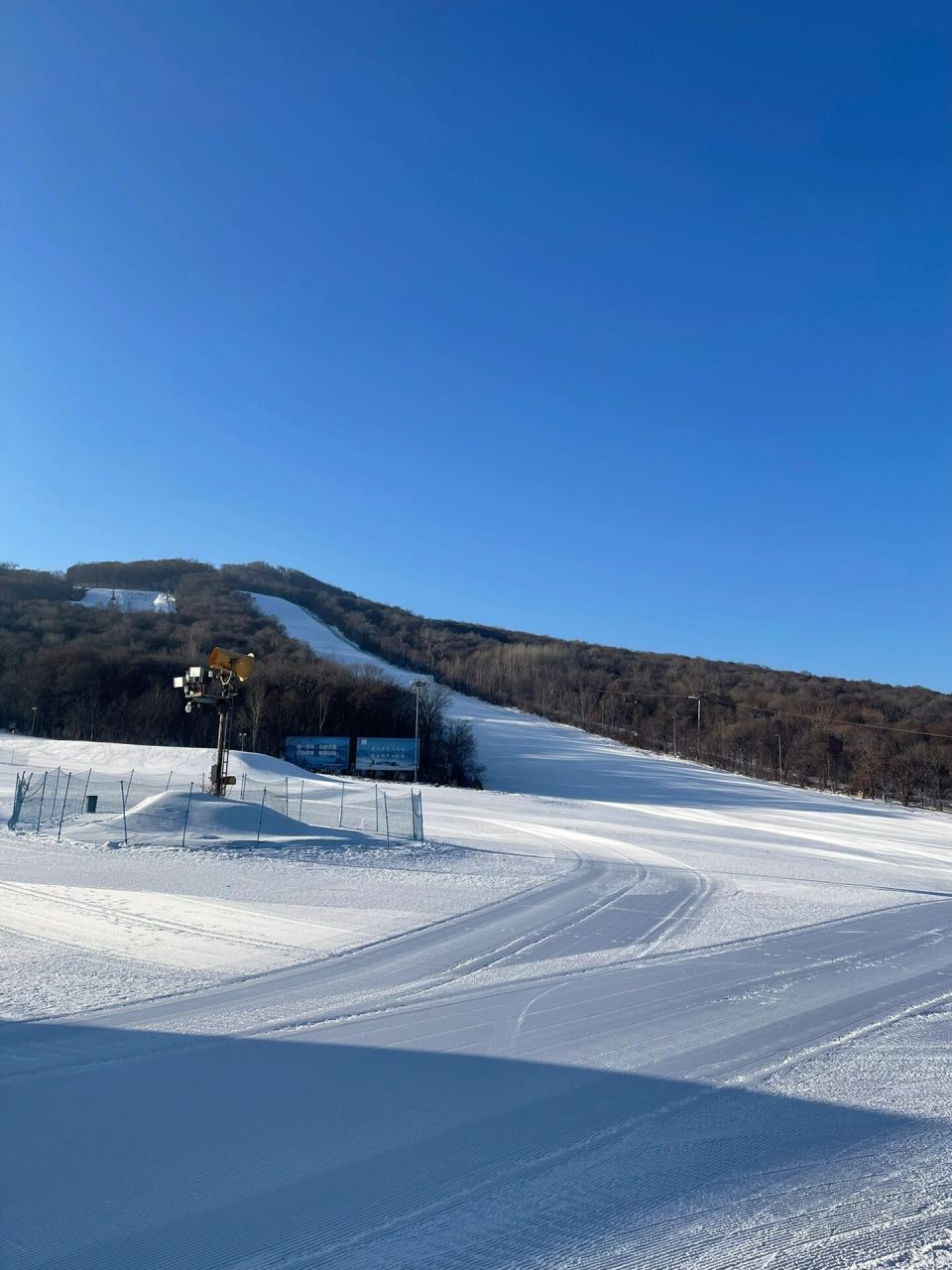 帽儿山高山滑雪场99 很不错9191秒杀市区一切滑雪场中级和高级