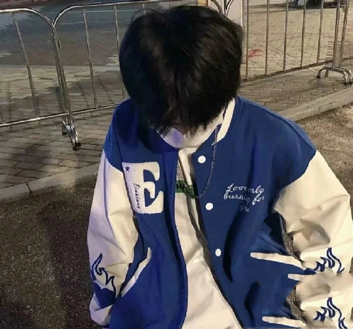 男生的伤感头像