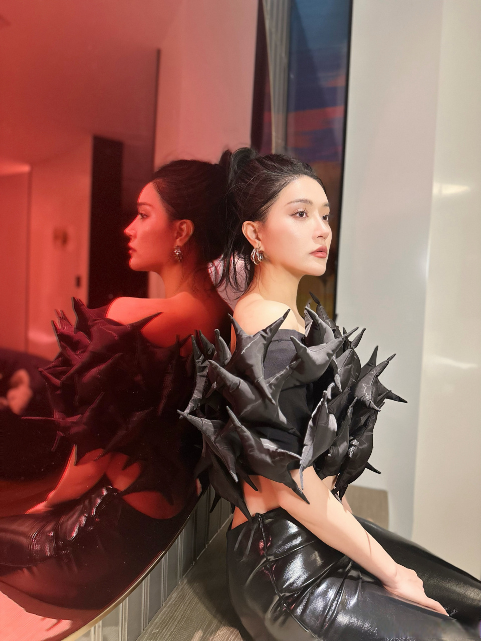 庄心妍##分享图片#  今日份 酷酷妍