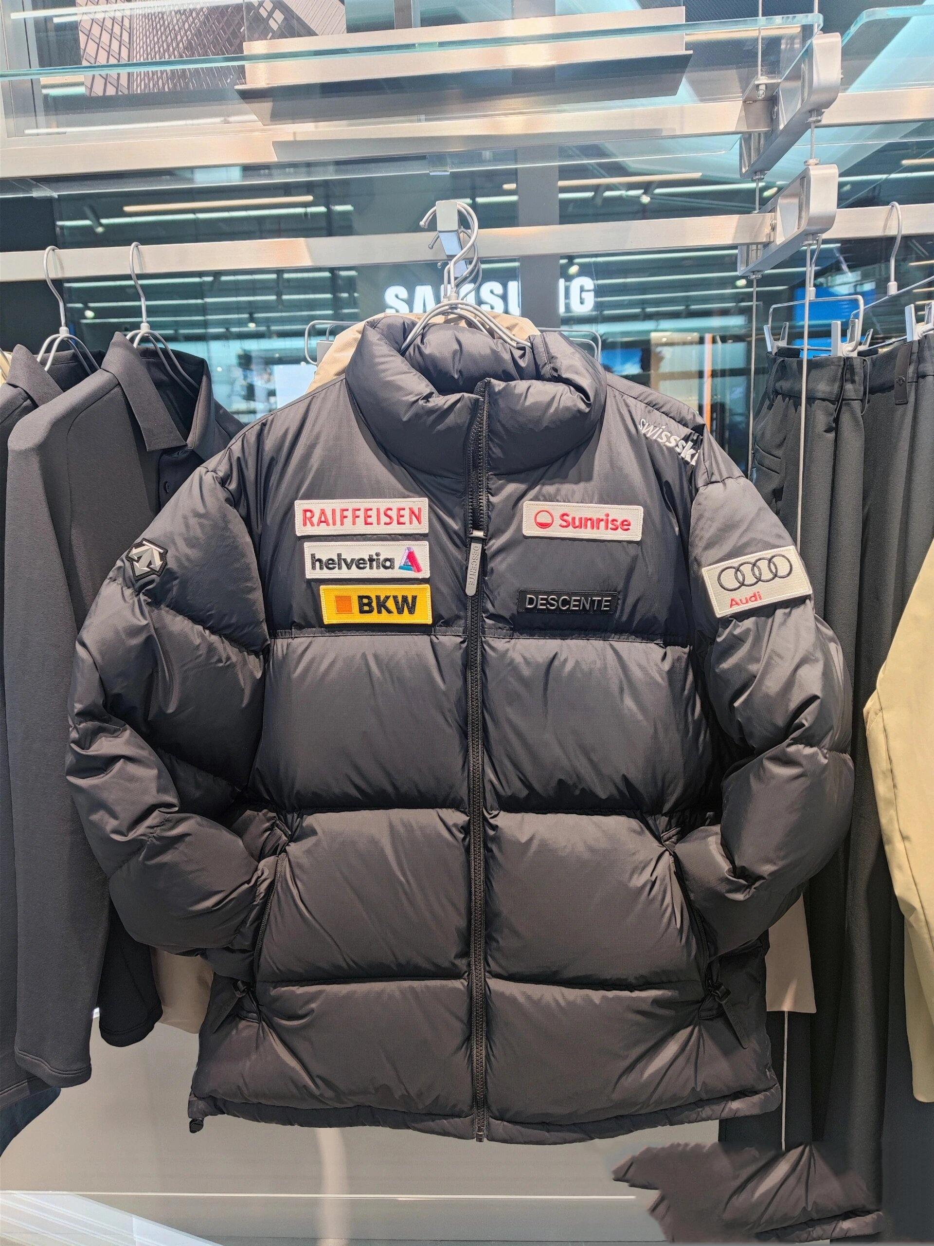 迪桑特经典款羽绒服,每年都是爆款