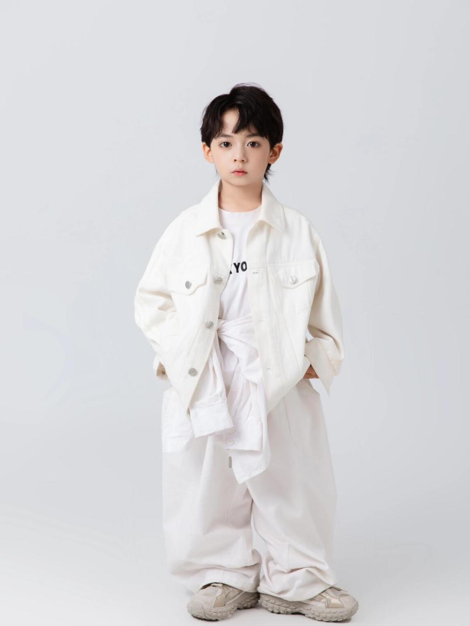 潮童# #时尚摄影# #潮酷男孩# #模卡拍摄# #龙凤胎兄妹# #童模# #小