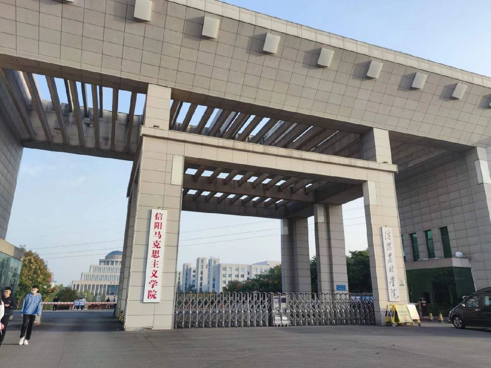 信阳农林学院 宿舍环境➕转专业流程 p23新宿舍 六人间 两个上下床