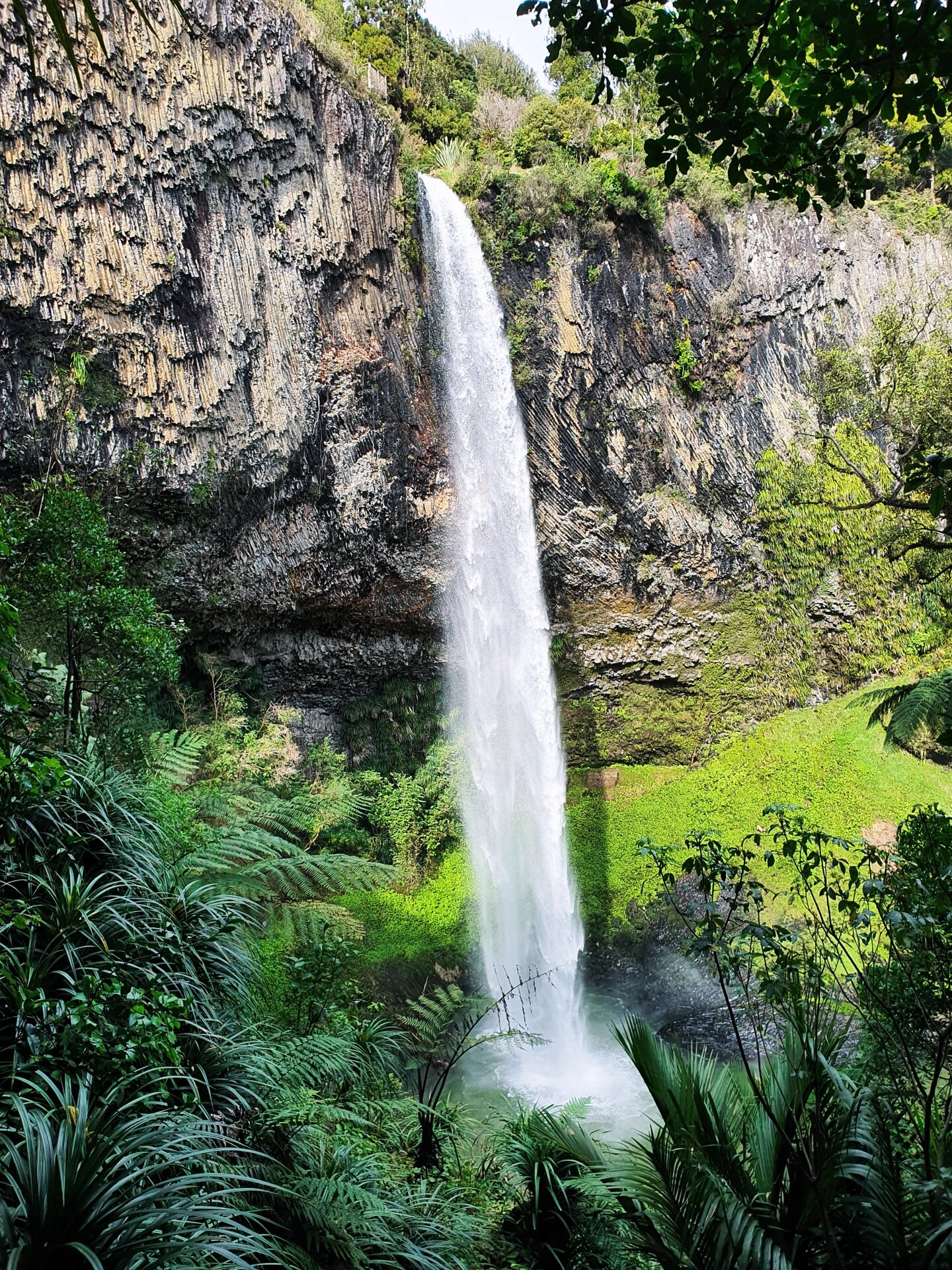 轻松徒步7099新娘面纱瀑布99 新娘面纱瀑布(bridal veil falls)