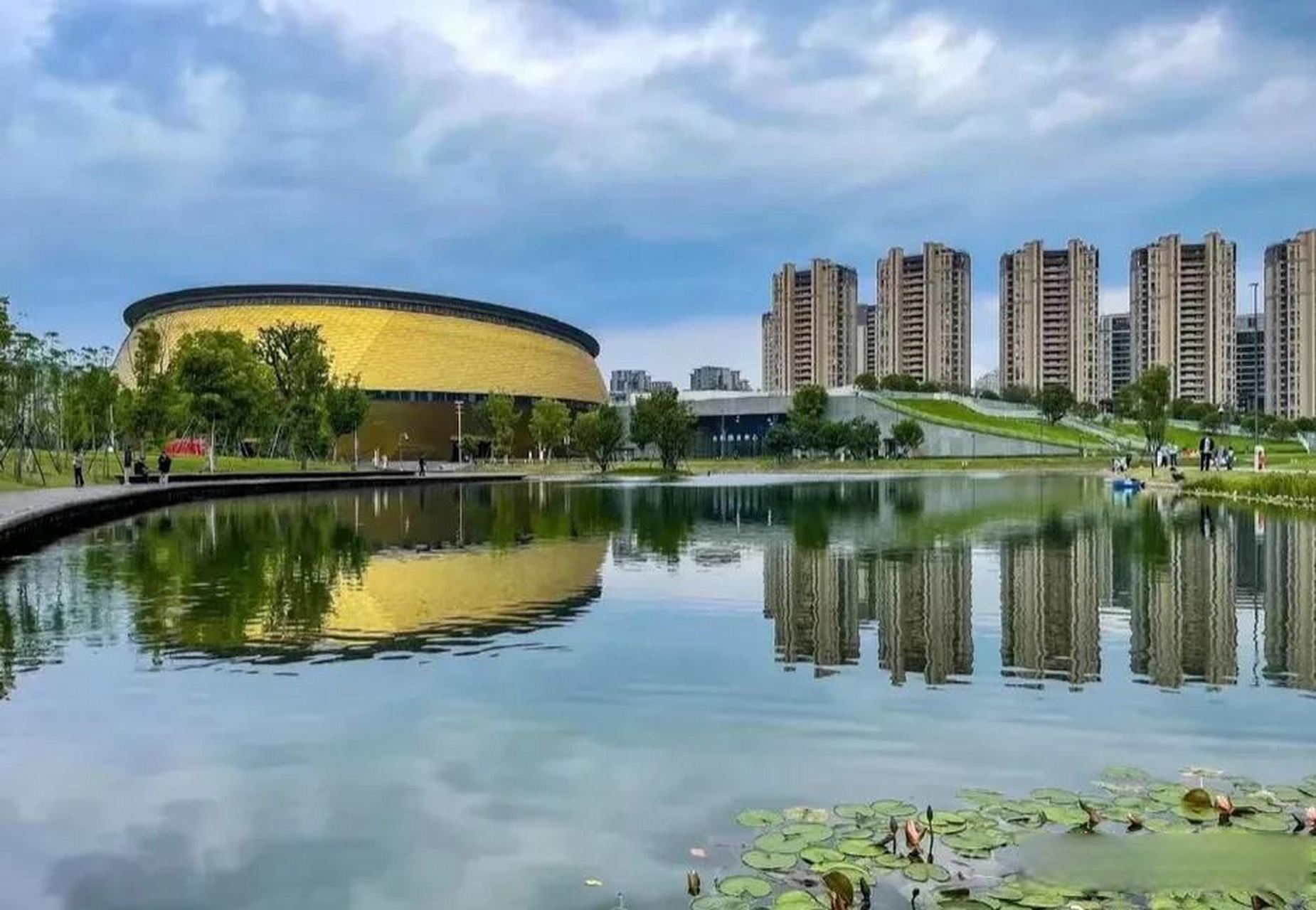 【一起打卡大运河亚运公园】位于杭州城北的大运河亚运公园,是杭州