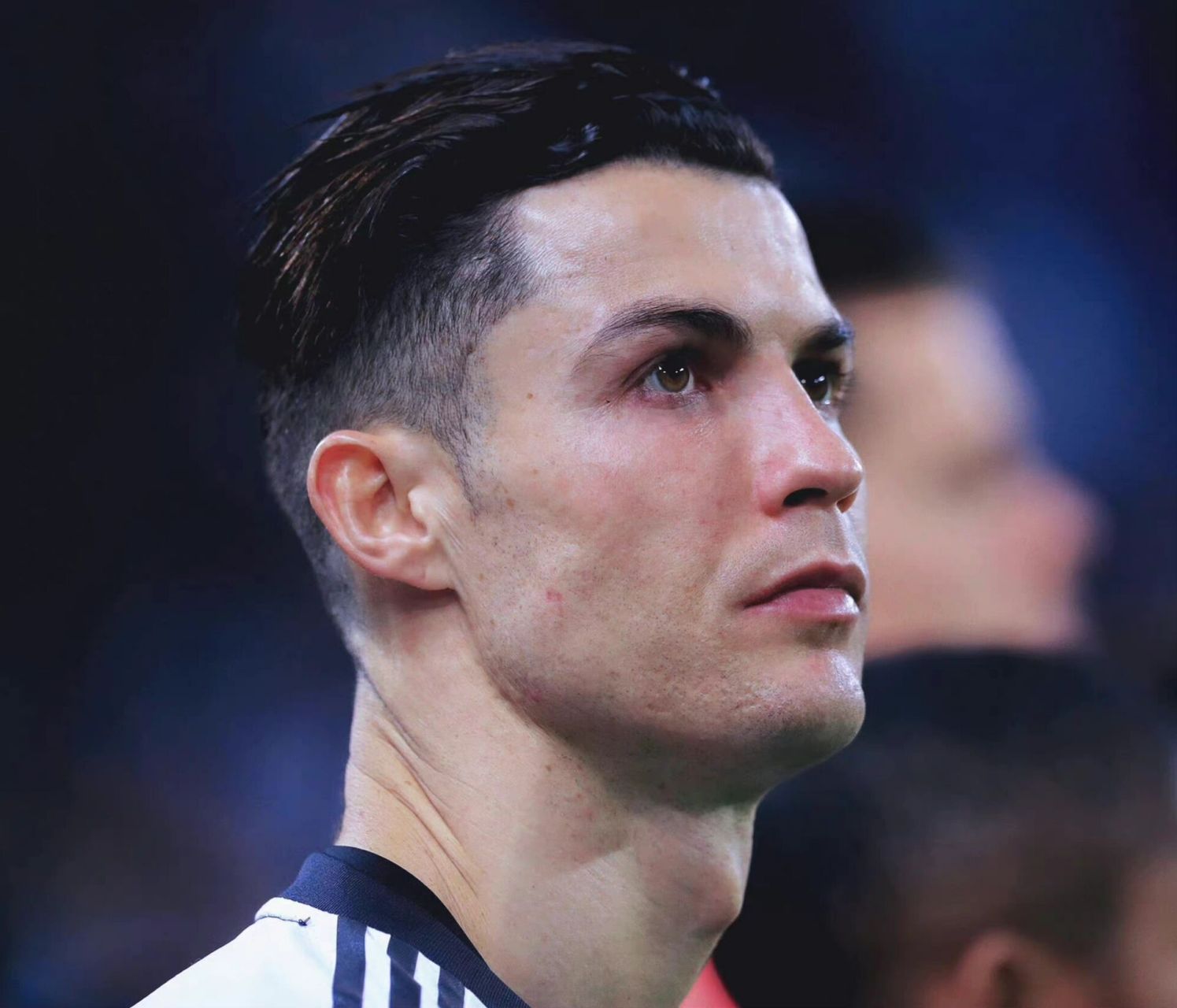 尤文时期的c罗长发 都说尤文时期的c罗长发最帅,这组图我比较喜欢.