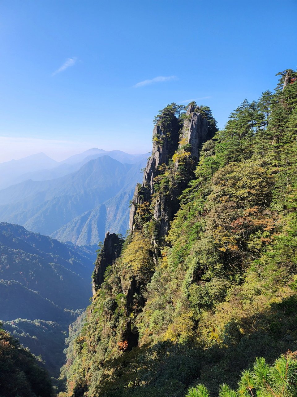 吉安羊獅幕 單位秋遊組織去了羊獅幕,坐纜車上山後又坐景區觀光車去