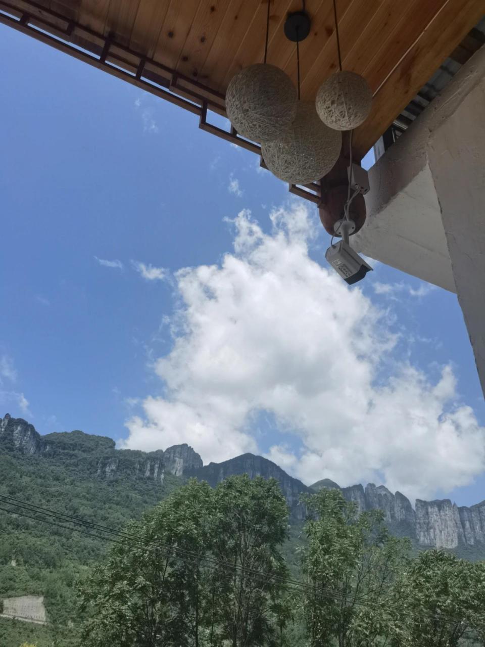 恩施天气 恩施之行终于成行了.早上飞机一到,就租车去恩施大峡谷.