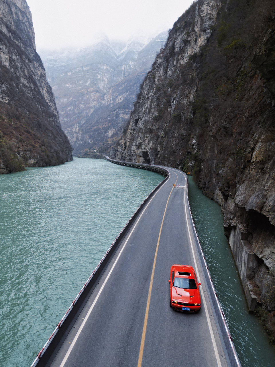 成都周边小众景点四川境内大峡谷水上公路 去峨嵋山的路上顺便去了