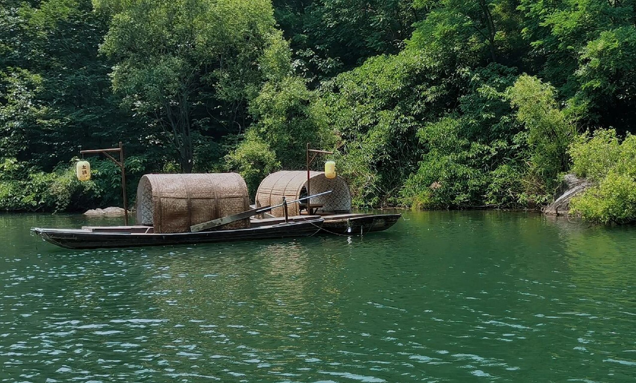 保定-龙门峡谷91 夏天绿色的风 吹遍了山谷和湖泊 静静的水面 绿色