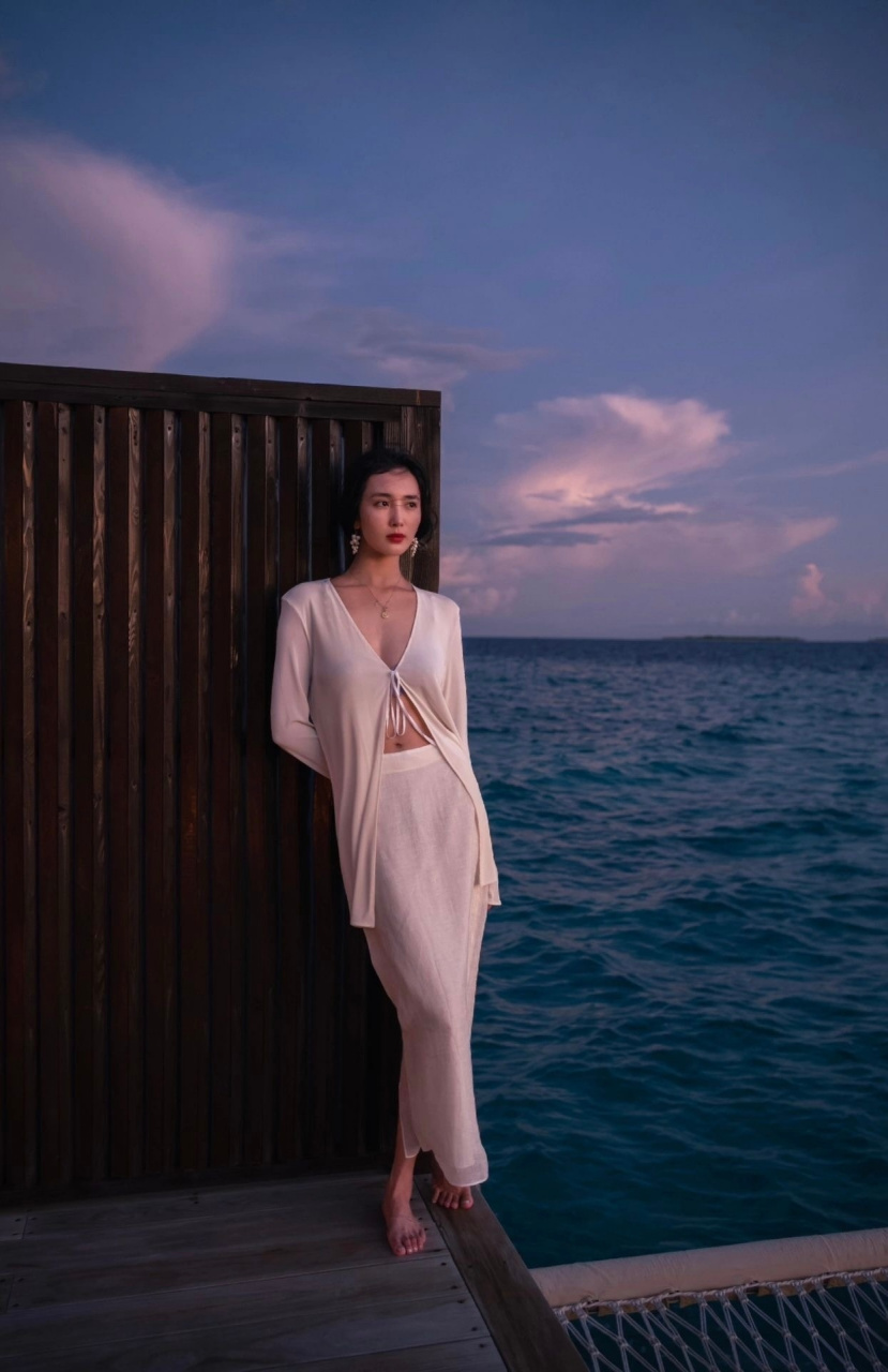 王紫璇马尔代夫92海边美照