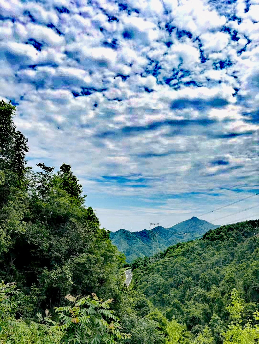 西岩风景区图片