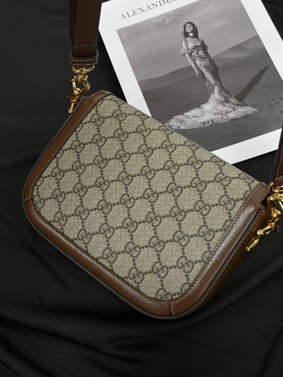 3030323238古驰 gucci1955马鞍包迷你9995双肩带风格百变