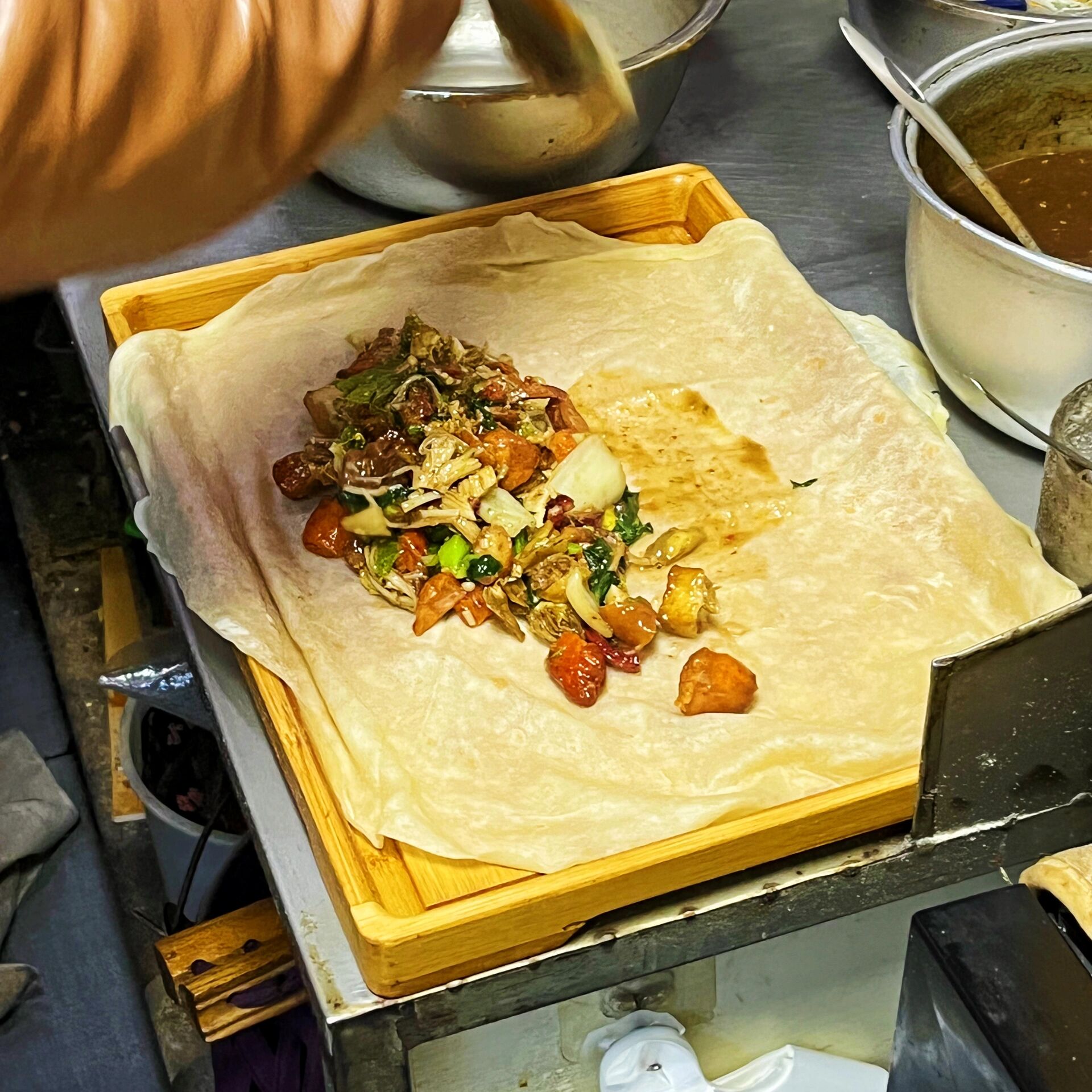 潍坊美食|孔记麻辣串卷饼 从高中开始吃的卷饼店 每次放假回家的必吃