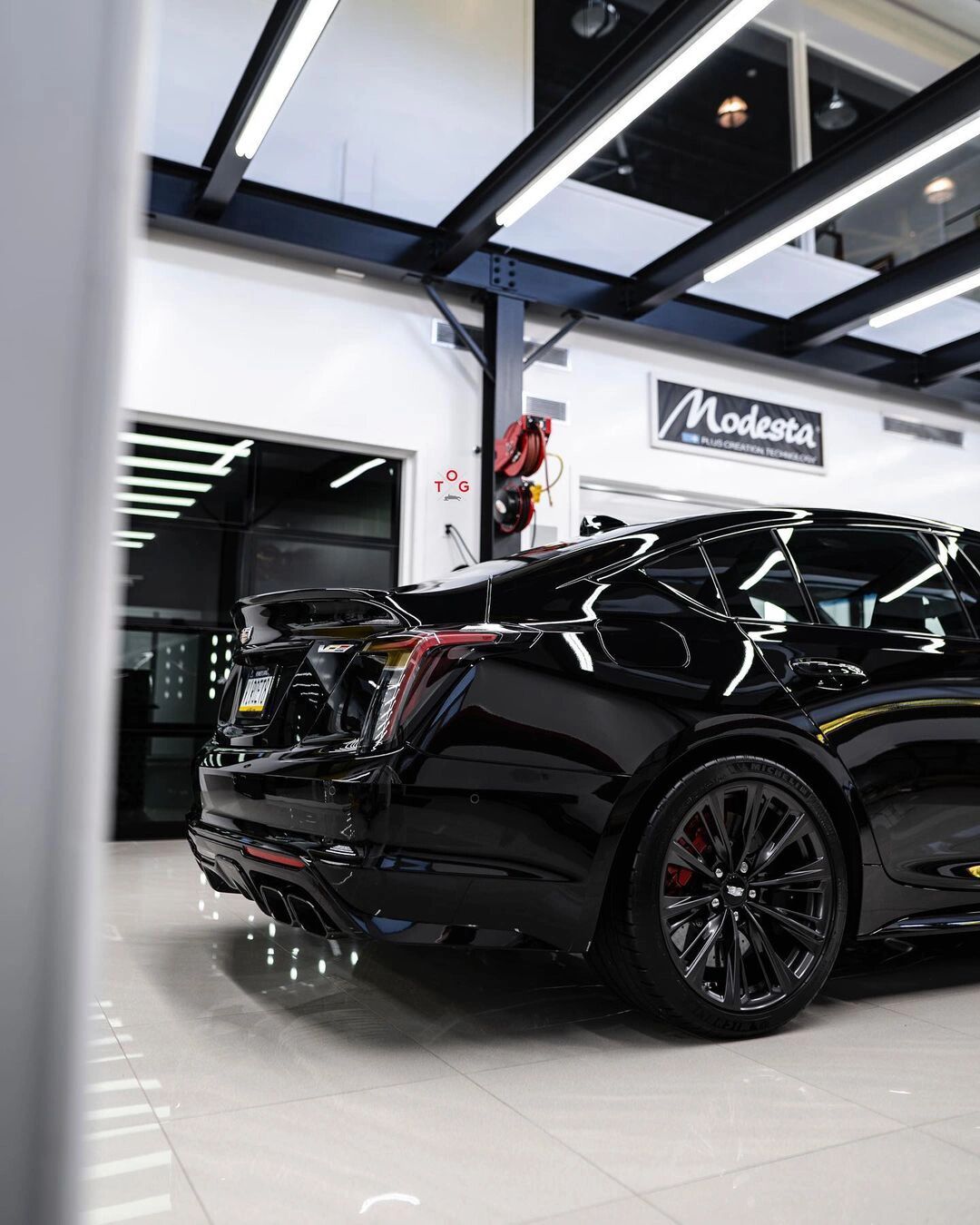 凯迪拉克 ct5-v blackwing黑色是真的帅