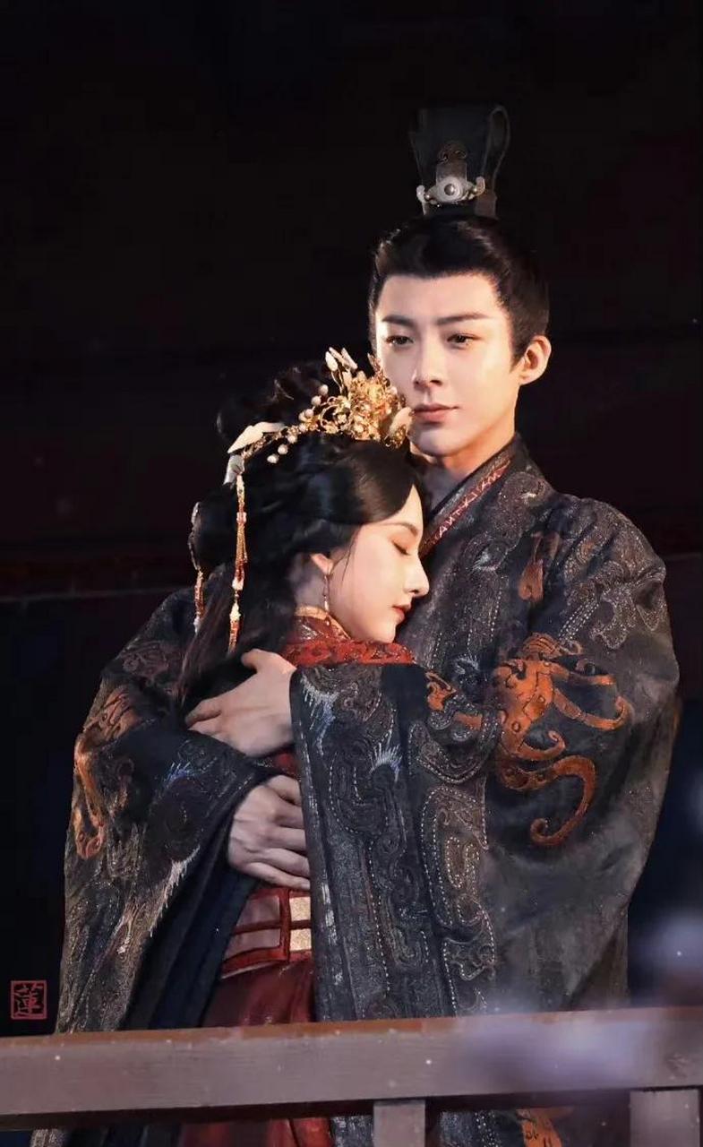 折腰原著中我特别喜欢一句话是,魏劭第一次在自己母