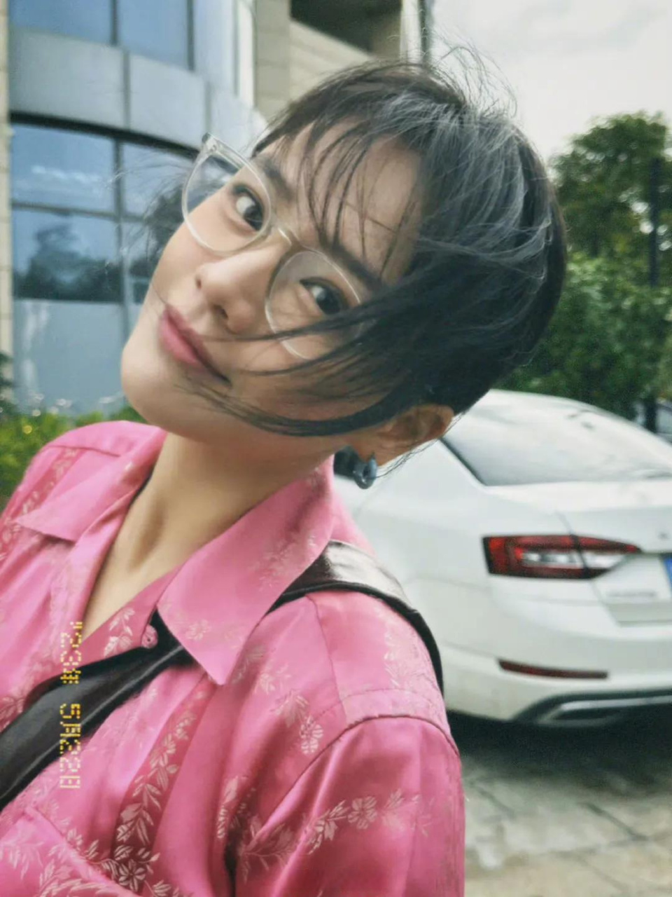 马思纯近照,瘦下来的样子真的有点重回颜值巅峰,女明星果然都是想瘦就