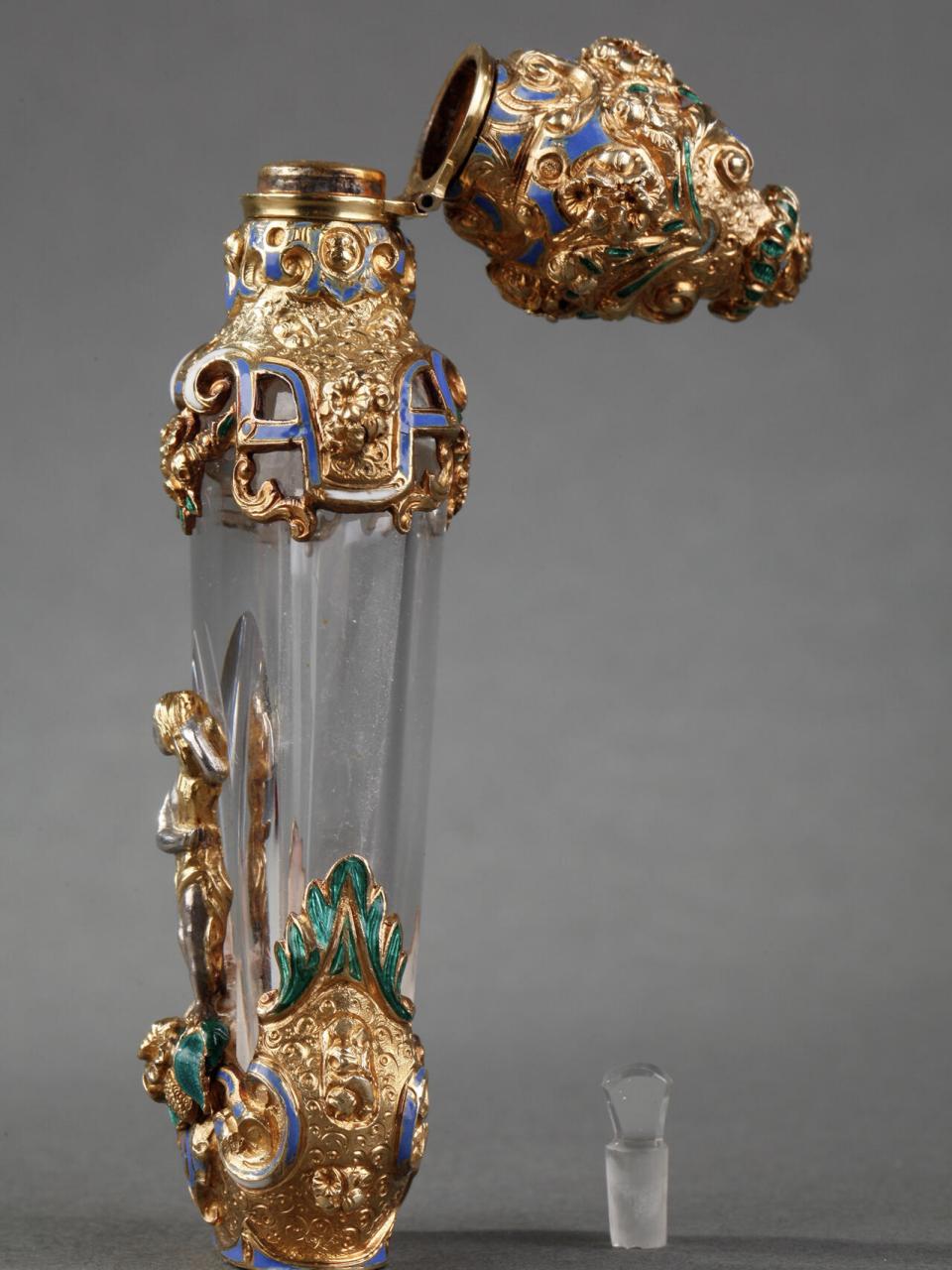 19世纪欧洲古董香水瓶 |淑女珍藏 亮泽交织,珐琅华彩,存少女倩影 古雅