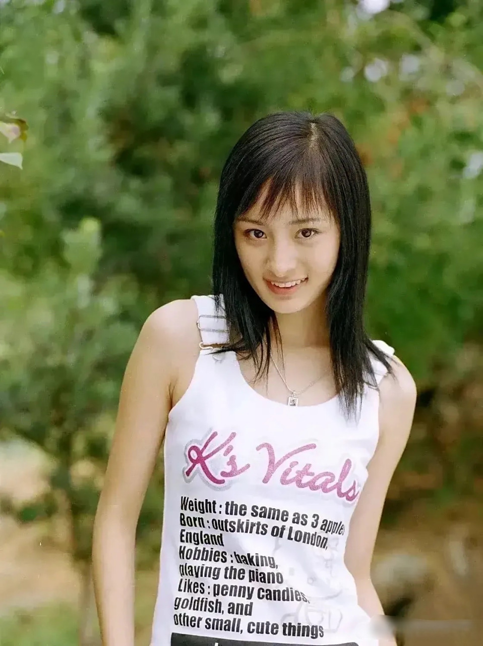 杨幂年轻时候的照片也很清纯,就是怎么长得和现在不一样了?