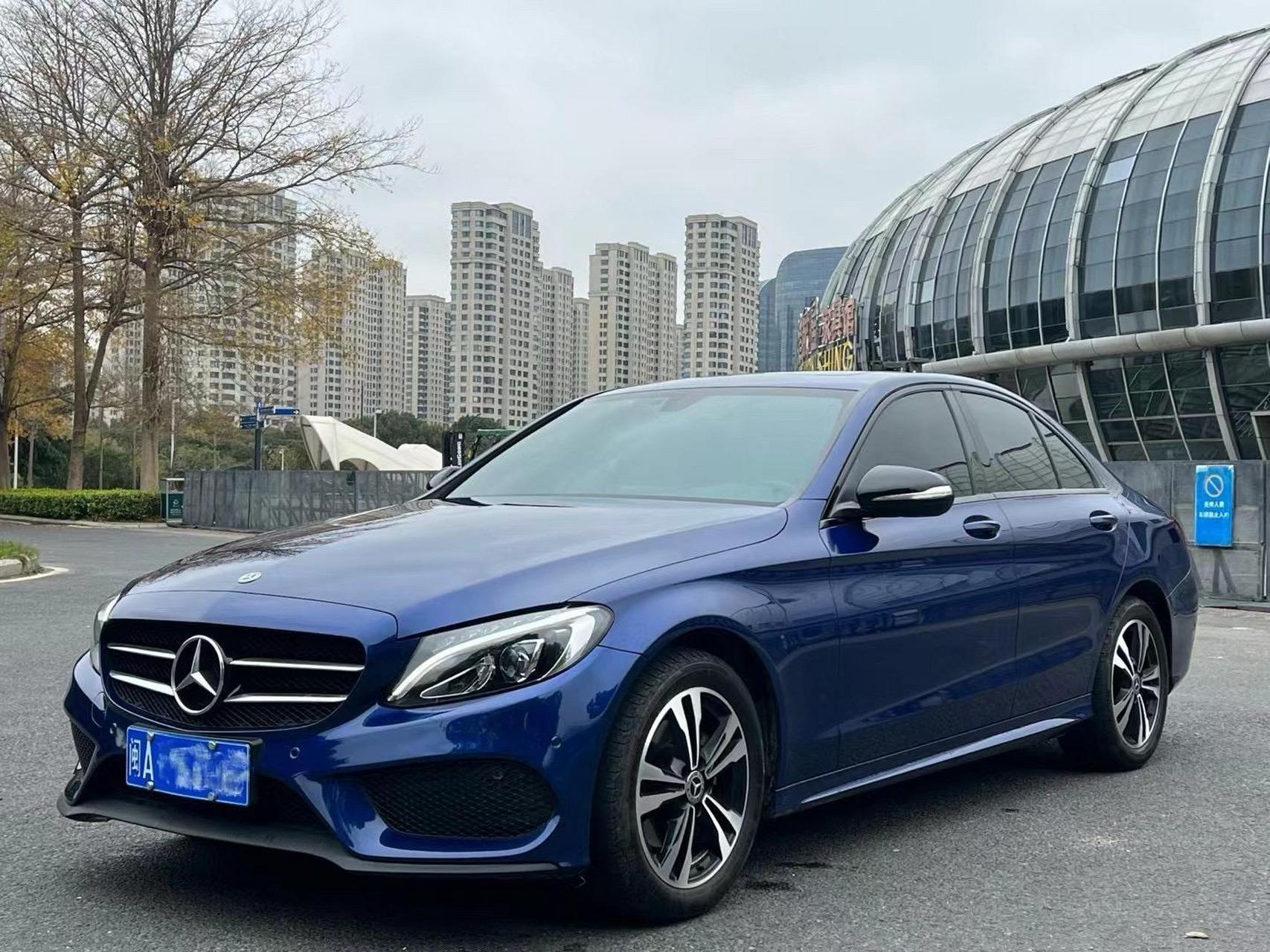 拿下18年18款奔驰c200运动 宝石蓝 车况原版2个面补漆9at变速箱 带