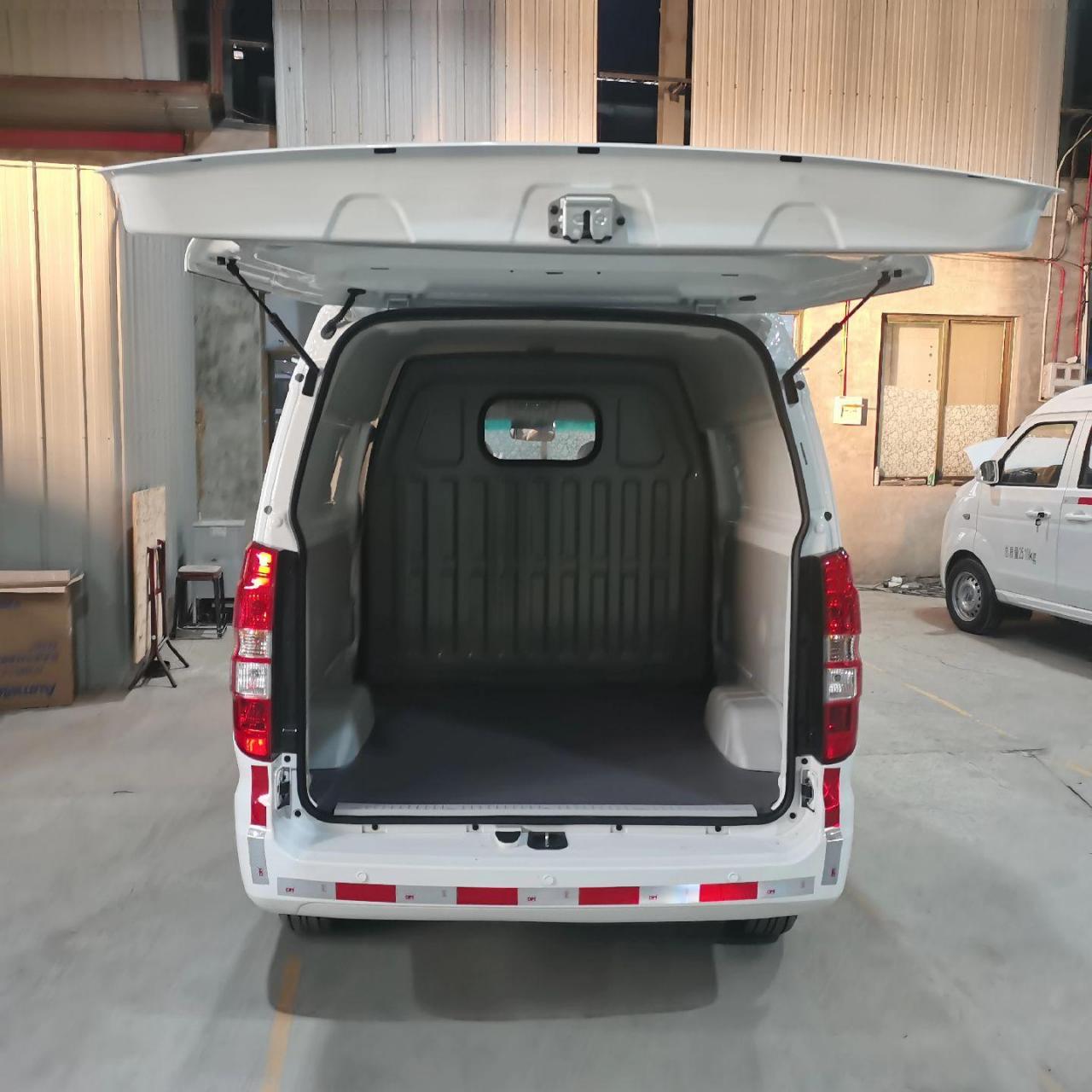 新能源华晨鑫源t3l小厢货,3.