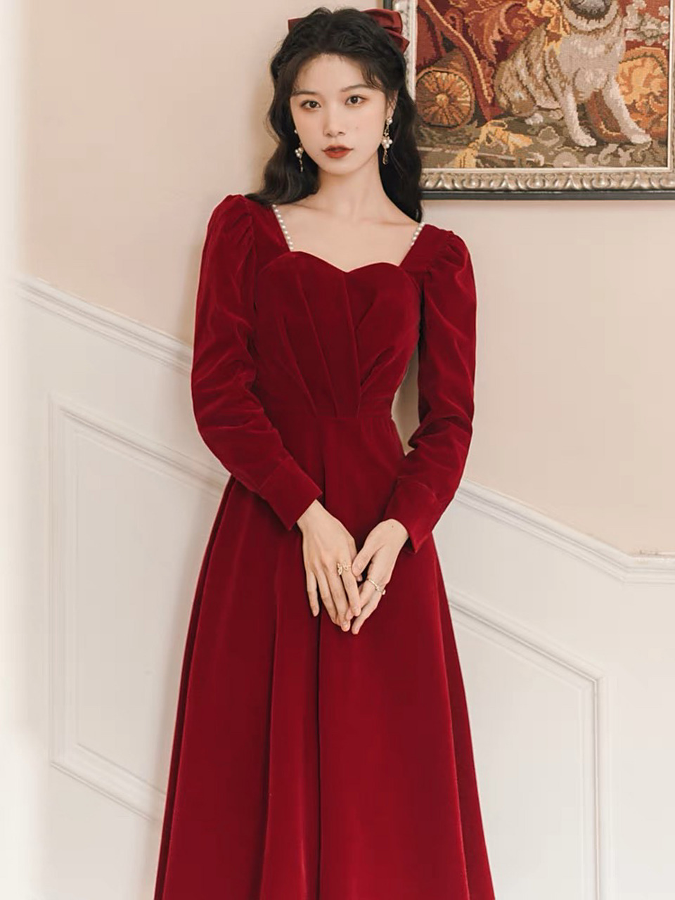 订婚红裙子配什么鞋子呀?