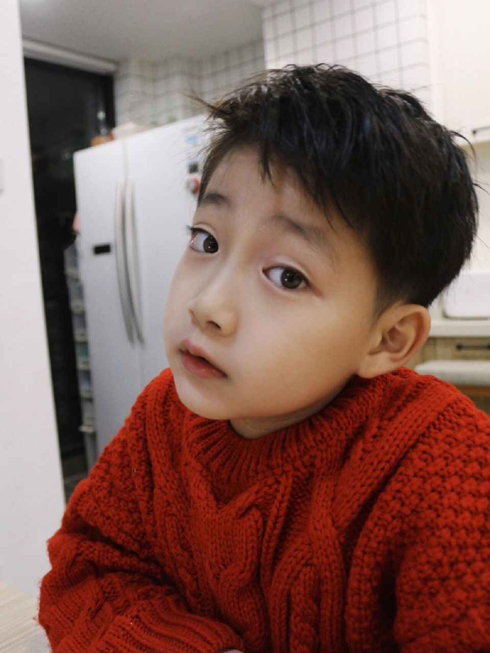 小学生发型系列(二),男童碎盖 钢夹烫 本来想剪碎盖,无奈头发长度有点