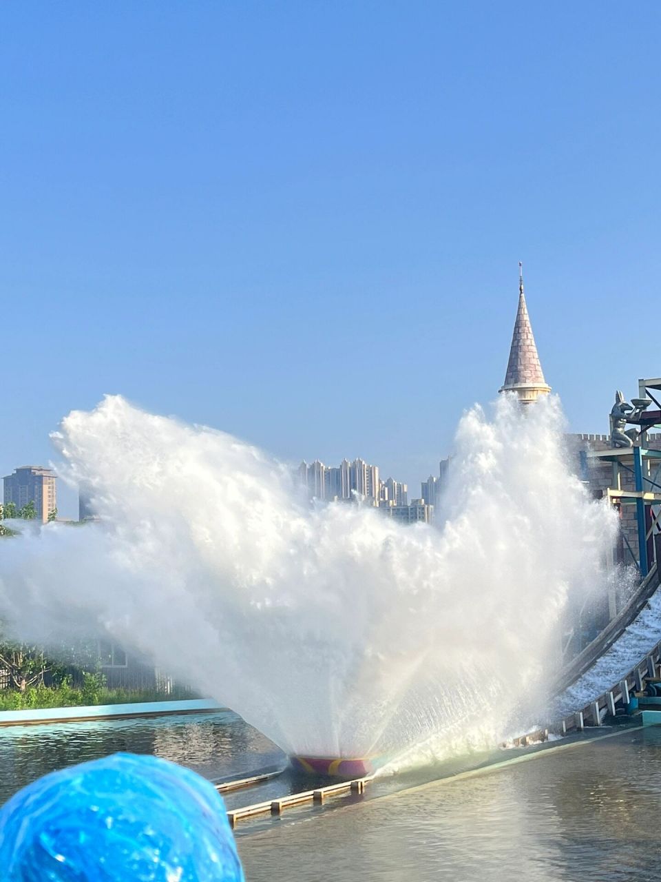 烟台到蓬莱欧乐堡一日游 早上九点动车09晚上六点动车09 在游乐园