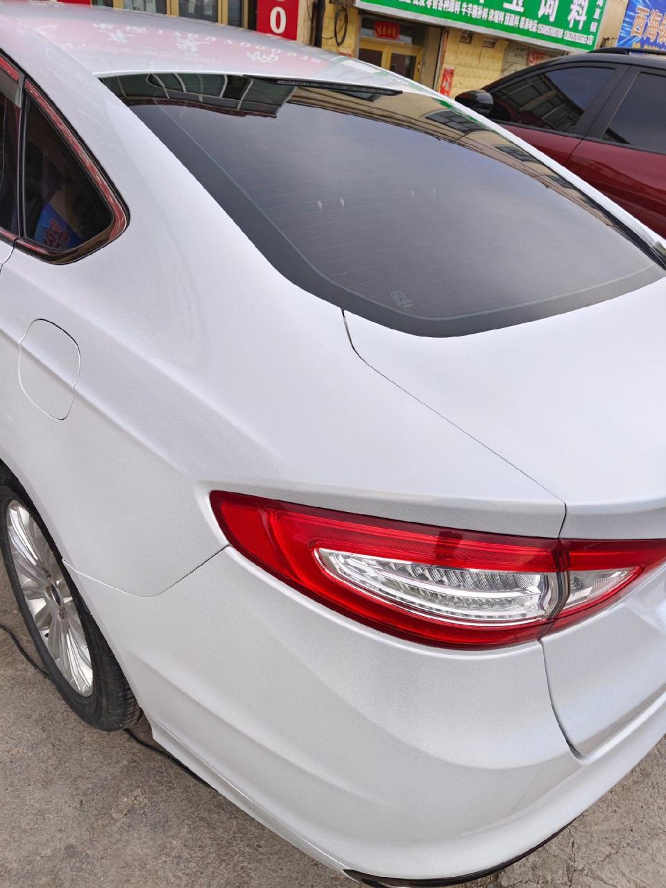 车身改色 福特蒙迪欧七彩镭射白     (没有阳光下的七彩镭射白.