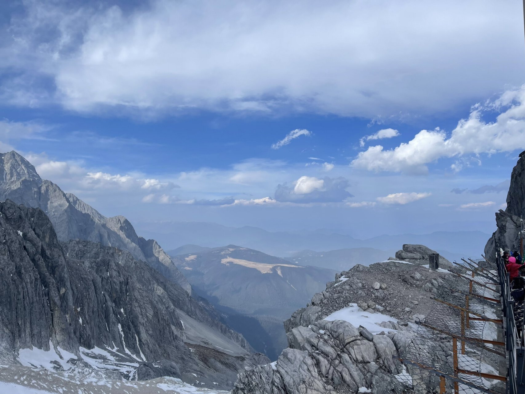 你知道玉龙雪山最高的山峰叫什么名字么 文下有攻略 扇子陡峰扇子陡峰