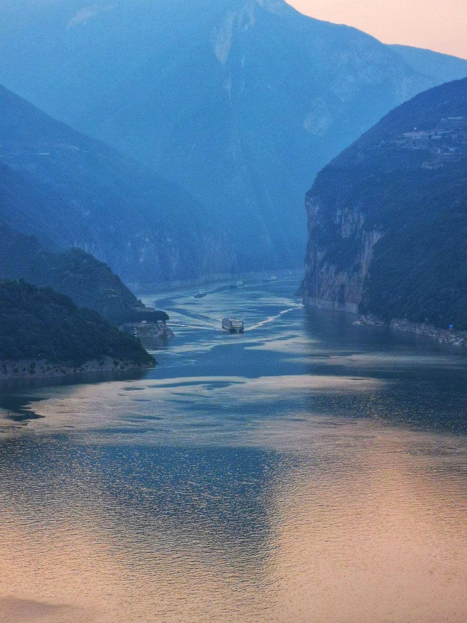 奉节白帝城瞿塘峡一日游 奉节高铁去年开通,有幸从重庆北高铁到奉节.