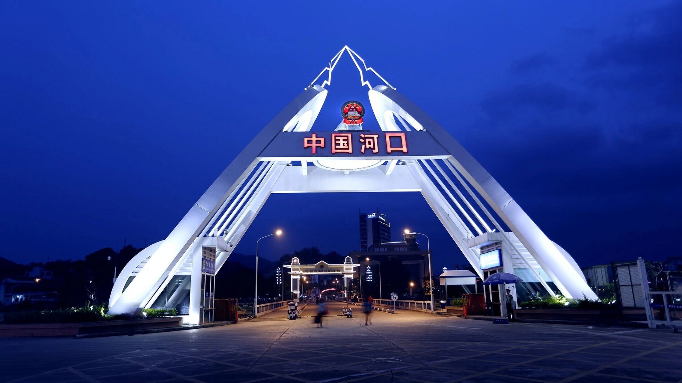 比较出名的有:东兴口岸,凭祥口岸,友谊关口岸,河口口岸.