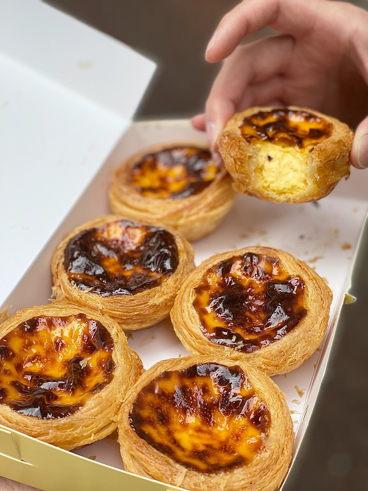 澳门安德鲁蛋挞和玛嘉烈蛋挞对比