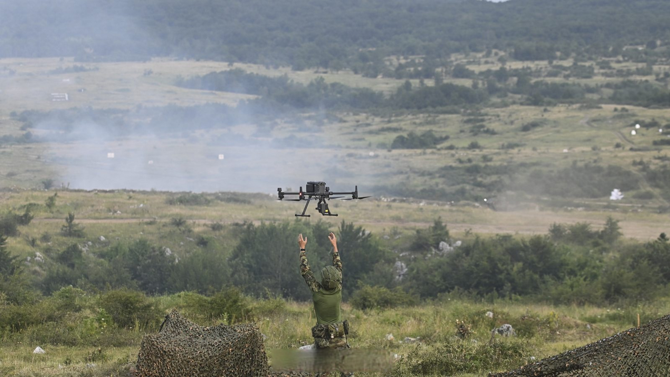 塞尔维亚装备了一种新的四轴无人机,官方声明名称为 ivd