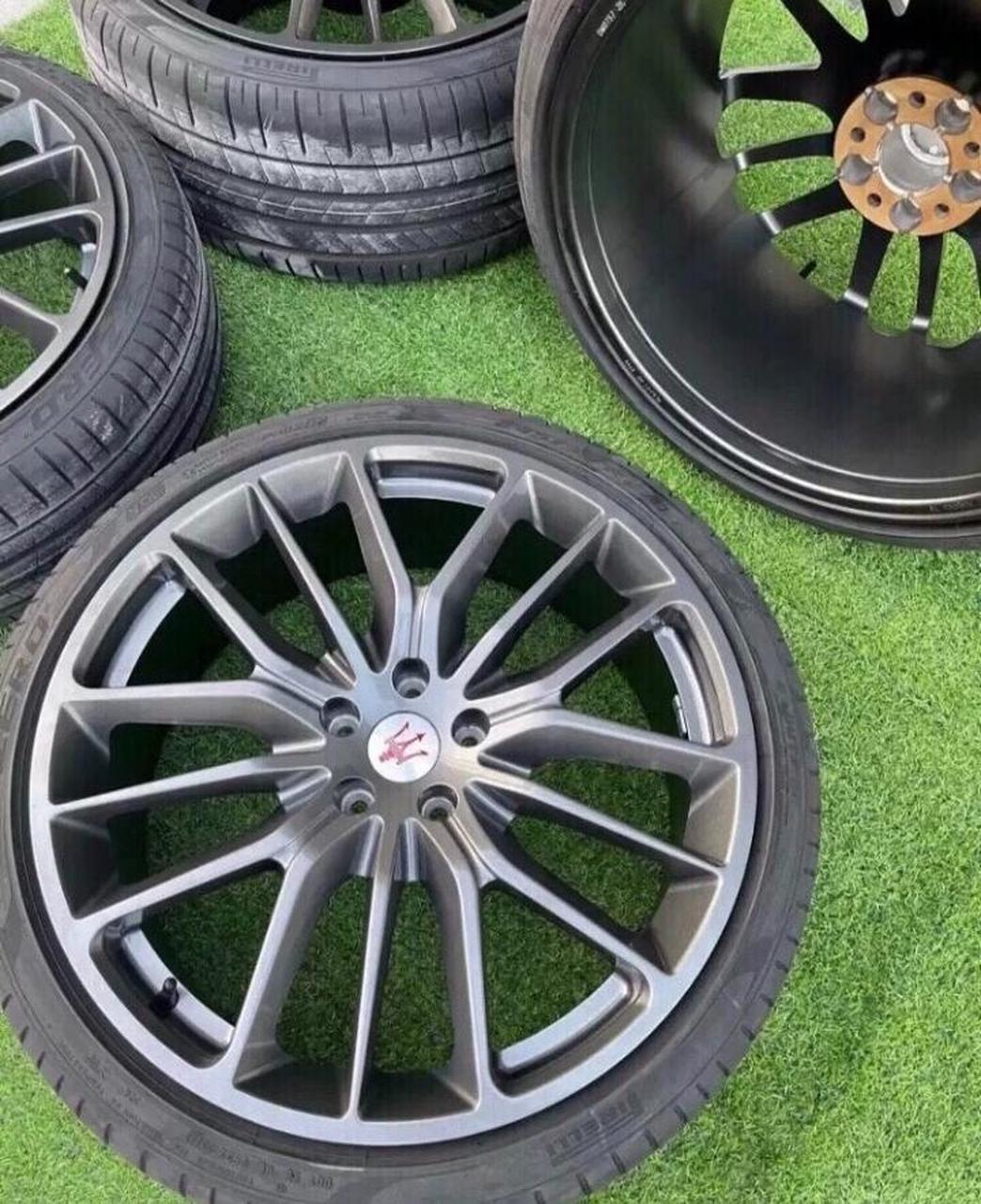 21寸玛莎拉蒂莱万特轮毂带胎一套2021款玛莎拉蒂总裁原厂原车原装正品